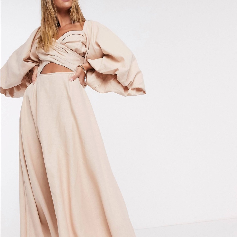 Elegant Cream Women's Dress